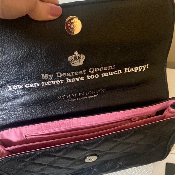 Black Quilted Chain Shoulder Bag - Picture 7 of 10